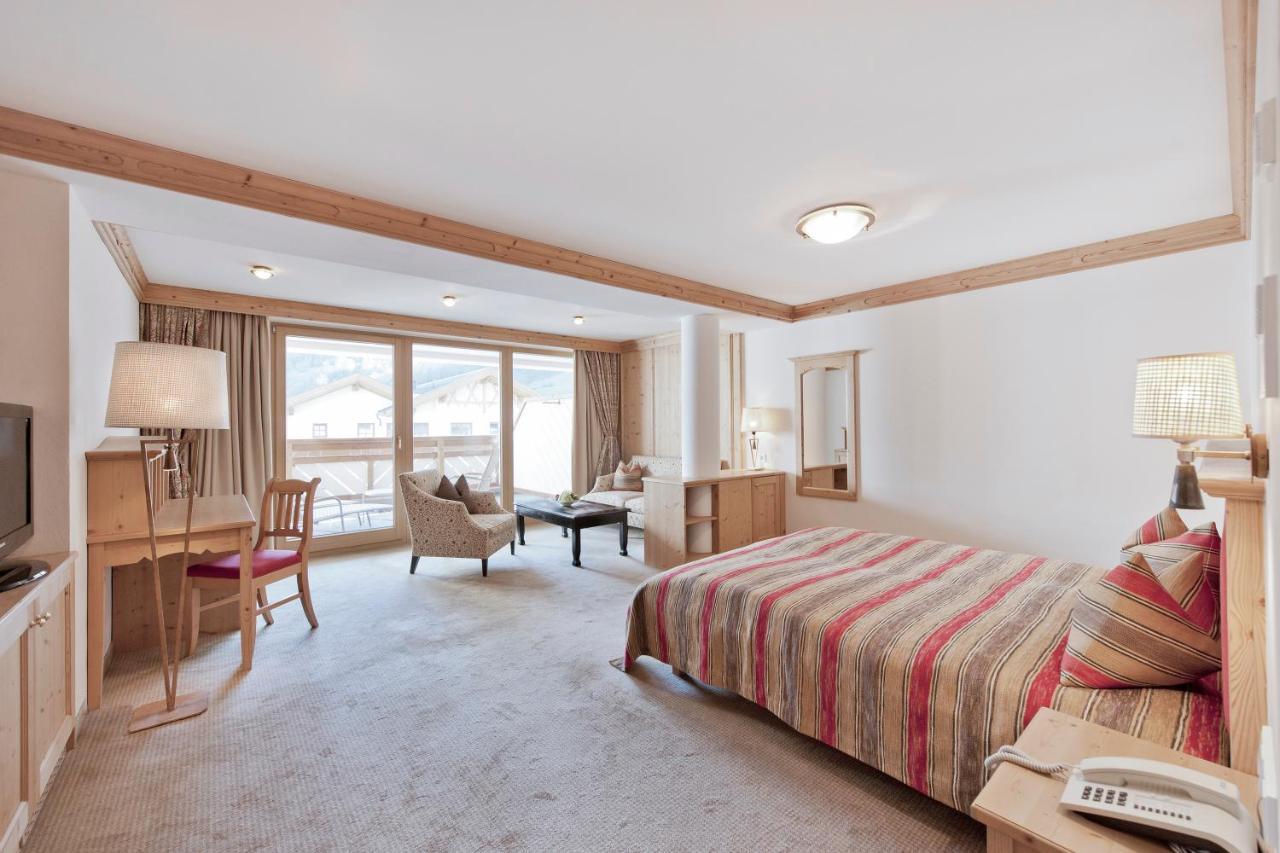 - Alpine . Luxury . Life Hotel